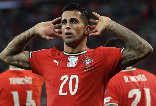 意媒：国米领跑坎塞洛的租借交易，巴萨和尤文也很感兴趣