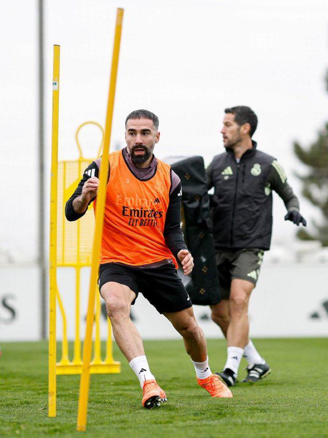 “大傻”回合练，阿诺德恢复有球训练