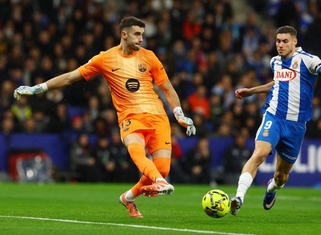 6次神扑！巴萨门神直面旧主毫不手软 硬生生扑出各项比赛8连胜