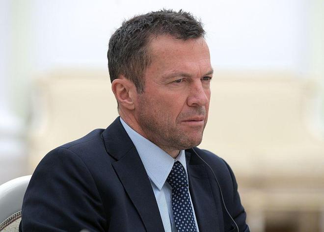 马大嘴讨论登贝莱调整心态的方式，理论上安德里希可以去银河战舰