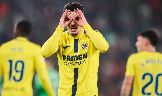 西甲最新积分战报：巴萨8连胜，黄潜升第3，塞尔塔轰4球