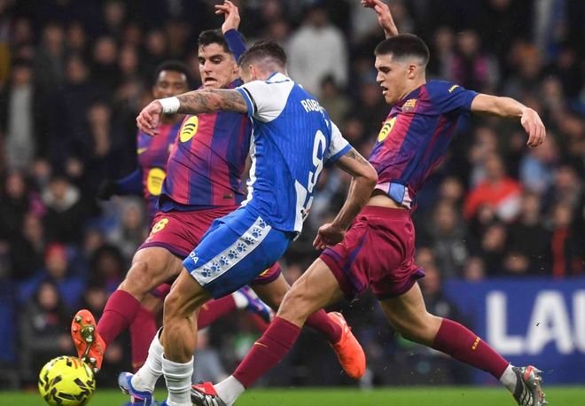 西甲领头羊继续狂飙：疯狂8连胜，49分领跑，甩开皇马7分