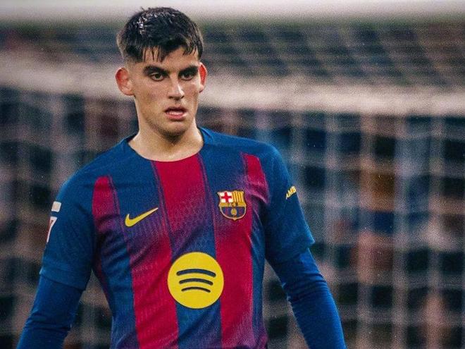 4日凌晨，4分钟2球，巴萨2-0赢德比战，7分领跑，皇马压力更大了