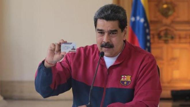 委内瑞拉总统马杜罗是巴萨铁杆球迷，曾为梅西离队打抱不平