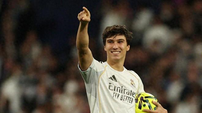 青训风暴席卷伯纳乌！皇马5-1狂胜贝蒂斯，五球全由自家青训包办