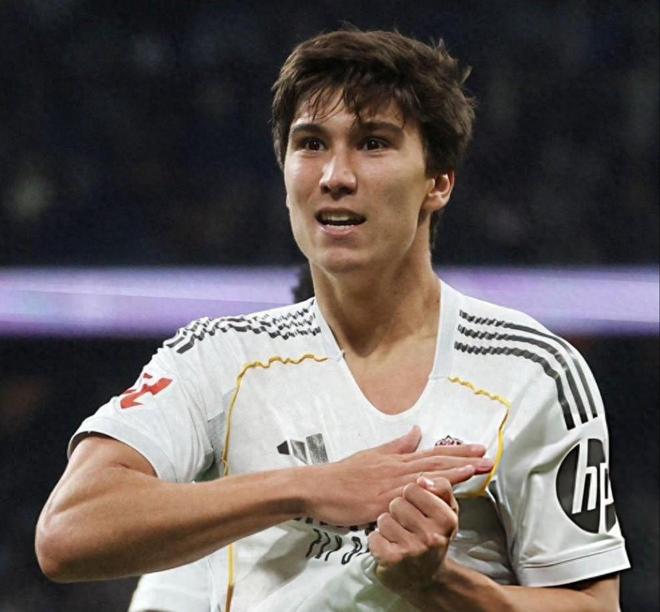 西甲：21岁新星上演帽子戏法，复刻皇马21世纪罕见神迹！