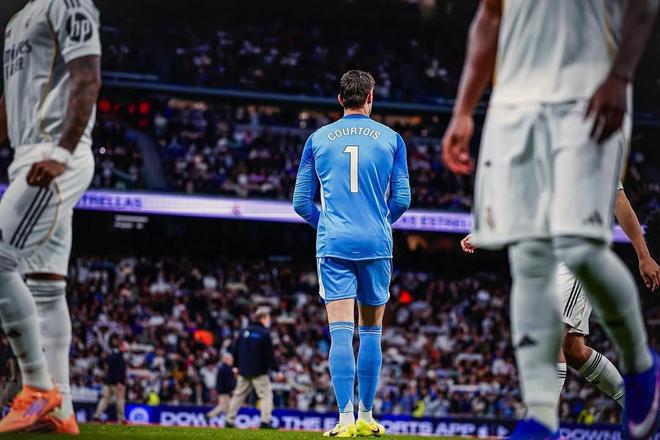 青训帽子戏法，库尔图瓦社媒：贡萨洛，你踢得太棒了！