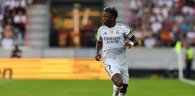 卫报：切尔西正计划1.35亿镑签维尼修斯，皇马可能考虑出售他