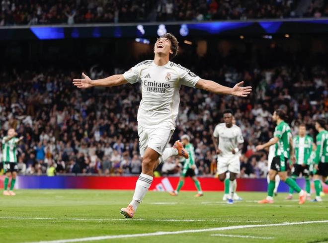 TA：皇马想留贡萨洛至少到赛季结束，一线队冬窗预计没有变动