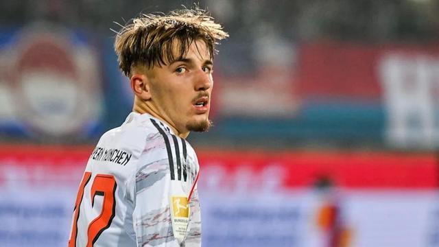 内策尔：卡尔谈想去皇马是目标和梦想，而不是急于完成转会