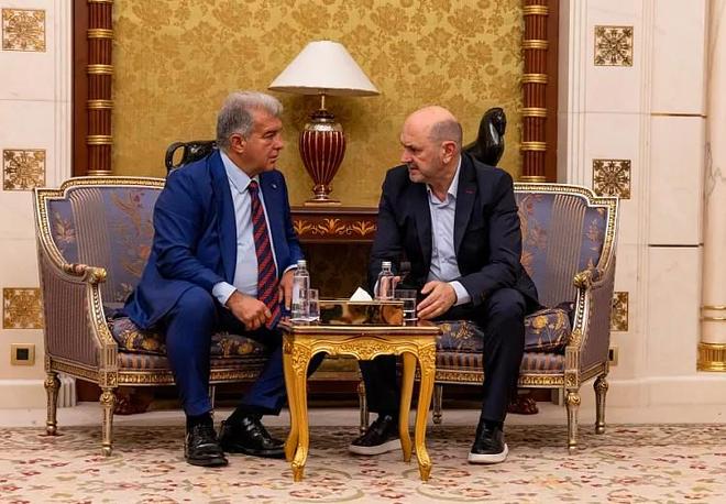 与西超杯参赛俱乐部会议第一站，西足协主席与拉波尔塔会面