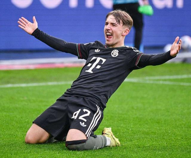 拜仁球迷扎心了！17岁德国天才神发言：梦想去皇马，偶像是梅西！