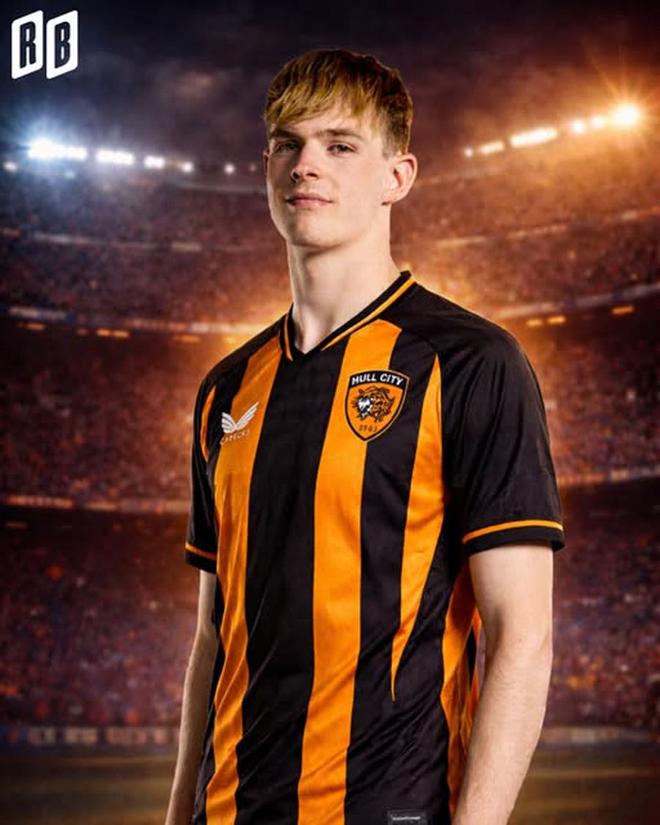 曼联滕哈格爱徒获报价，新帅定其去留！巴萨通知拉什福德将买断他