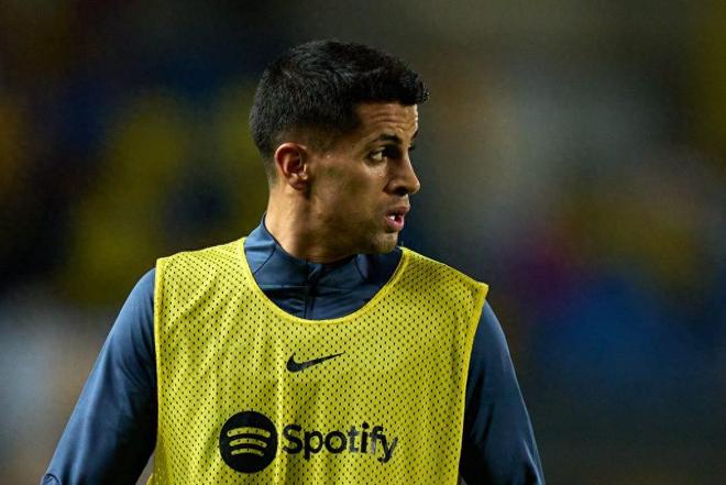 不去沙特了，坎塞洛会在巴塞罗那静候队友凯旋