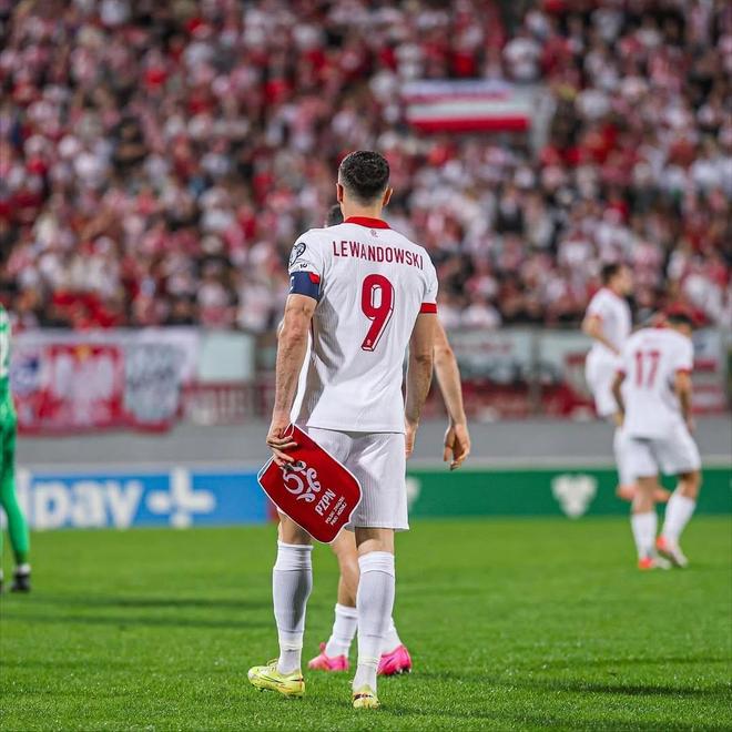 荣膺波兰世纪冠军奖，莱万：只要我跑得比大部分人快就不退役