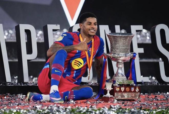 拉什福德社媒庆祝夺冠：多么棒的新年开局