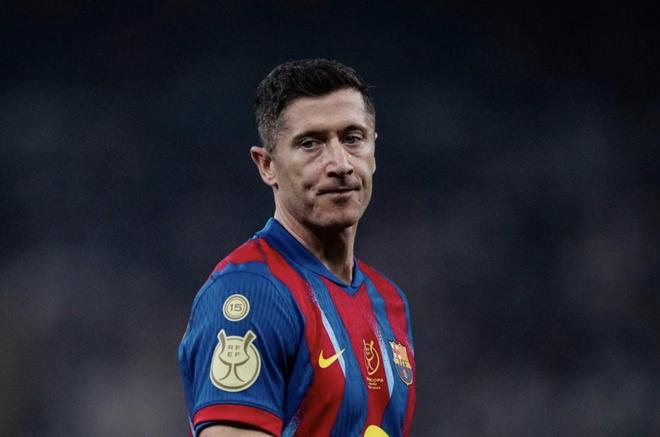 莱万本赛季已打入10球，上次单赛季进球未上双时亚马尔才3岁