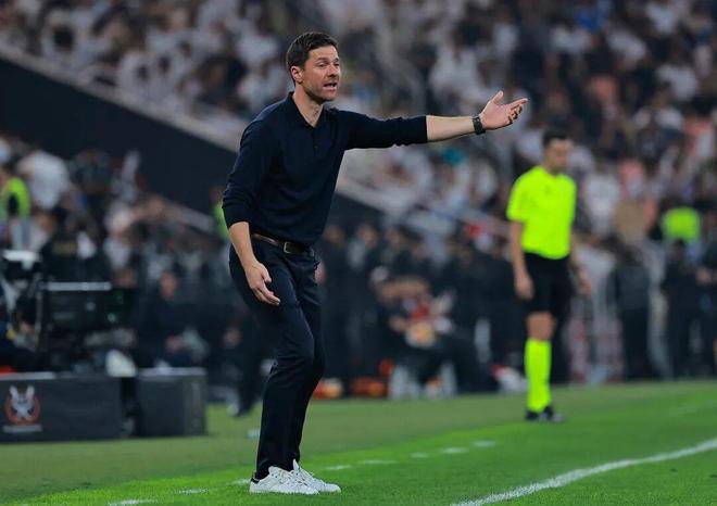 上任七个月就黯然下课，哈维-阿隆索的伯纳乌之旅，为何如此短暂