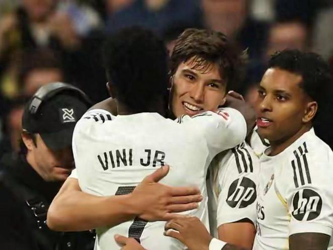 巴萨赢了，但赢得憋屈！国米平了，这榜首坐着烫屁股？