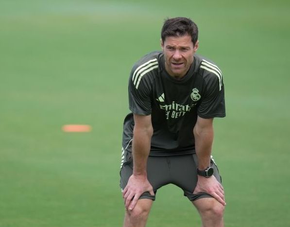 西甲|豪门的饭碗不好端，阿龙索黯然下课离开伯纳乌