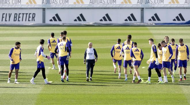 阿斯报：体能教练平图斯回归皇马一线队，老佛爷很欣赏他