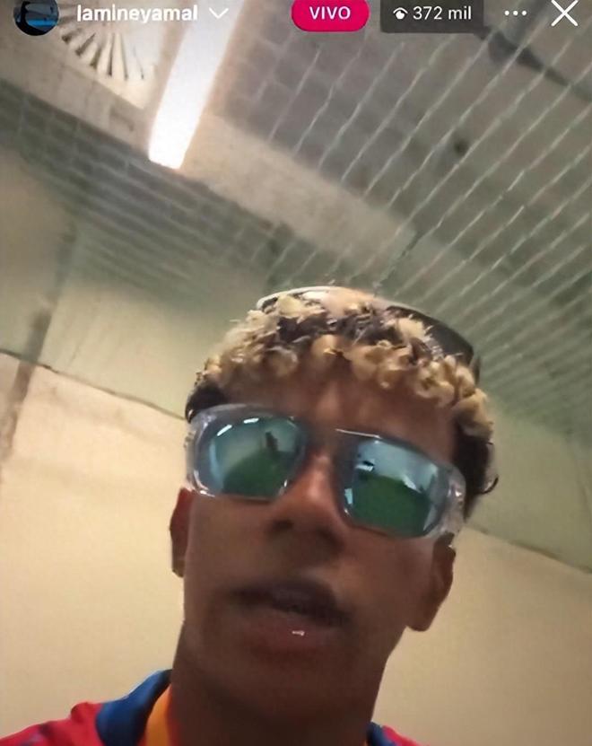 亚马尔更衣室直播“翻车”：有人喊话“这不能拍！”