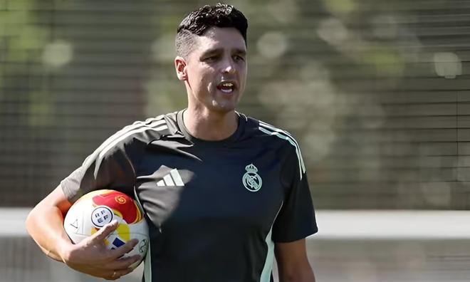 阿斯：洛佩斯大概率成为皇马卡斯蒂亚新帅，他深受年轻球员信任