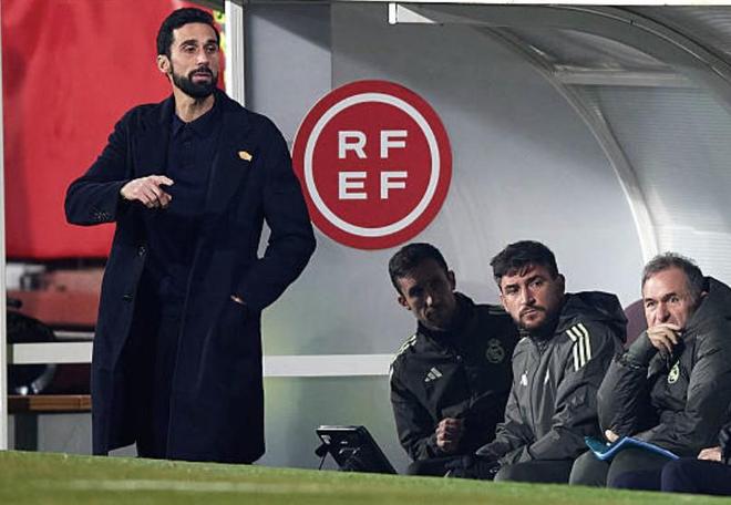 皇马TV：球队的形象非常糟糕，这场比赛应该成为一个转折点