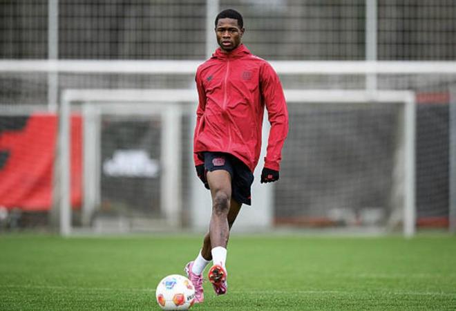 曾效力于阿尔瓦塞特，德天空：皇马有意勒沃库森小将科法内