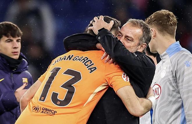 为何首发霍安-加西亚？弗里克：霍安是头号门将，因此他首发