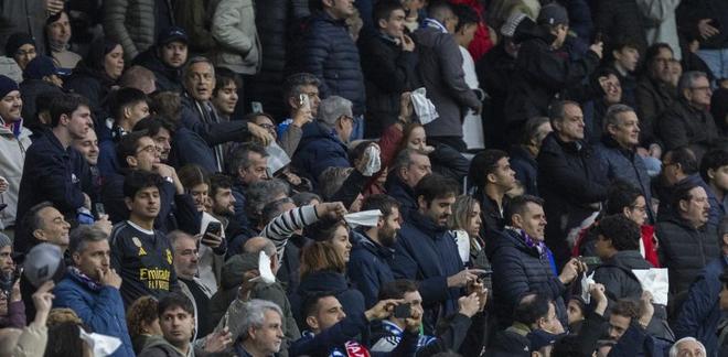 科贝：伯纳乌嘘声引发皇马内部担忧，高层没料到嘘声如此之大