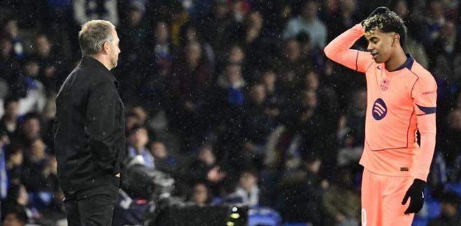 世体：巴萨更衣室内充满对判罚不公的愤怒，内向球员也忍不住