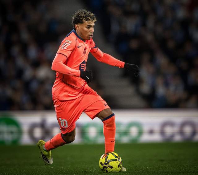 优势仅剩1分！巴萨将帅集体炮轰裁判：又是他 2年2次误判