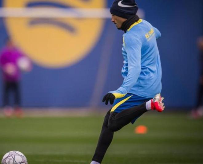 世体：拉菲尼亚参加合练，对阵布拉格斯拉维亚比赛中有望出场