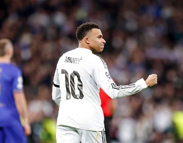 6-1！姆巴佩梅开二度破纪录，1.5亿天王独造4球，皇马大开杀戒