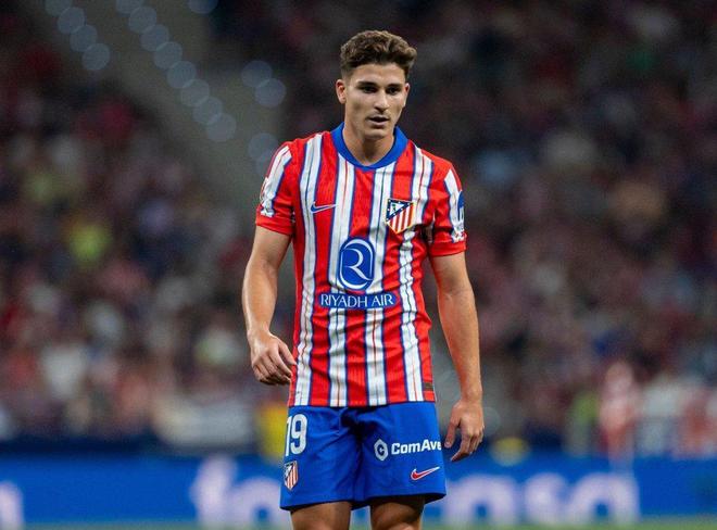 要走？阿尔瓦雷斯夏窗保留所有可能 被许诺核心处境还不如曼城