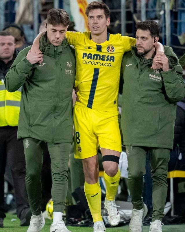 官方：黄潜中卫福伊特跟腱断裂