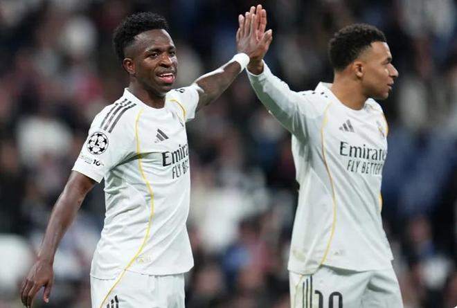 龙赛罗：阿韦洛亚方向是对的，必须让球员在训练中不感到乏味