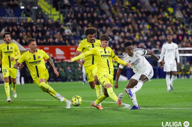 2-0！神锋21轮狂轰21球 13.5亿豪门5连胜超越死敌 时隔62天再登顶