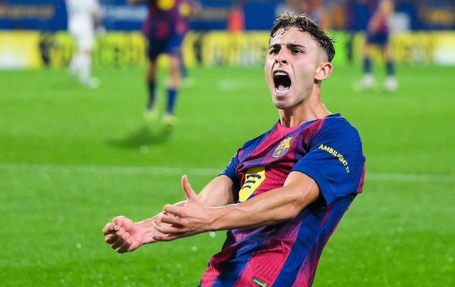 10球10助，费尔明是巴萨队史第三位单赛季进球助攻两双的中场