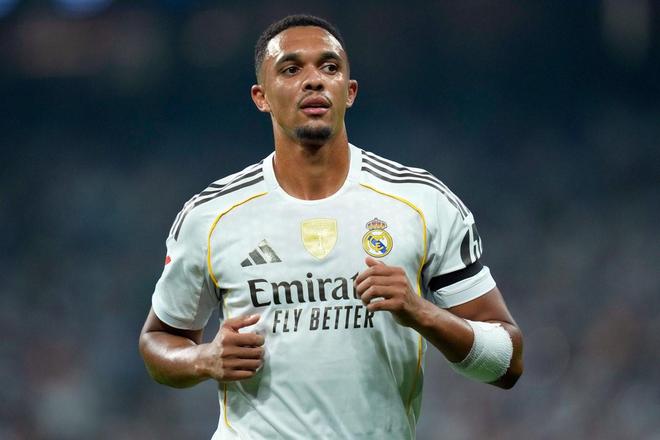 罗马诺：阿诺德想留在皇马，目前没与曼城进行谈判