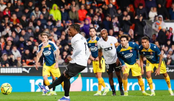 西裁委：瓦伦西亚绝杀西班牙人的点球系误判