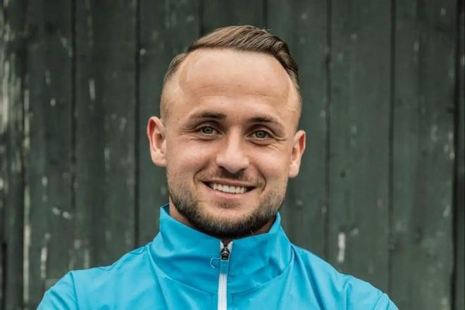 洛博特卡：儿时非常喜欢看巴萨的比赛，很喜欢他们的踢球方式