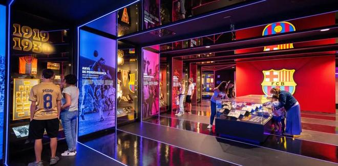 世体：得益于三冠王与诺坎普回归，巴萨博物馆去年游客创纪录