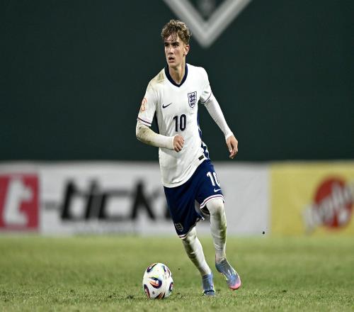 15岁小孩哥！前教练：道曼在U11时就展现出天赋他未来能踢世界杯