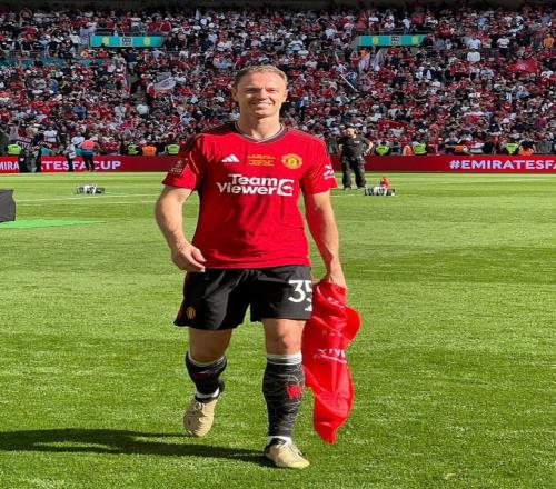 挂靴！记者：对阵中国香港，是37岁曼联老将埃文斯的生涯告别战