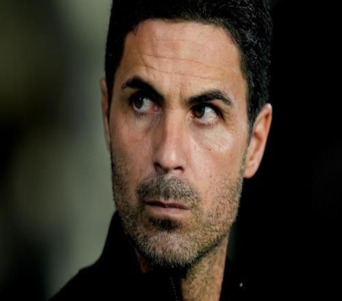 塔帅:不能保证下赛季一定拿到英超或欧冠,但一定会疯狂去追逐 塔帅:不能保证下赛季一定拿到英超或欧冠,但一定会疯狂去追逐