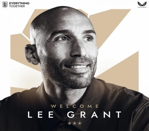 官方：哈德斯菲尔德宣布前曼联门将李格兰特出任球队主帅