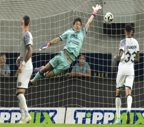 TA：利物浦接近150万镑签匈牙利年轻门将佩齐，他新赛季在U21效力