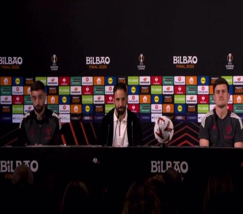 尴尬！欧联决赛前记者希望用巴斯克语向B费提问，但翻译也听不懂